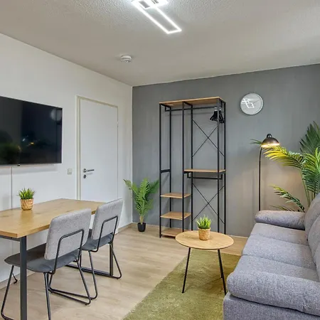 Διαμέρισμα Larooms Merseburg - Apartment Ws02 - Voll Ausgestattetes Studioapartment - Waschmaschine - Parkplatz - 5 Min Bis Leuna