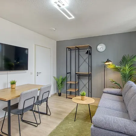 Larooms Merseburg - Apartment Ws02 - Voll Ausgestattetes Studioapartment - Waschmaschine - Parkplatz - 5 Min Bis Leuna *