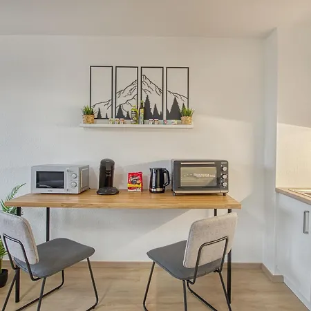 Larooms Merseburg - Apartment Ws02 - Voll Ausgestattetes Studioapartment - Waschmaschine - Parkplatz - 5 Min Bis Leuna Διαμέρισμα