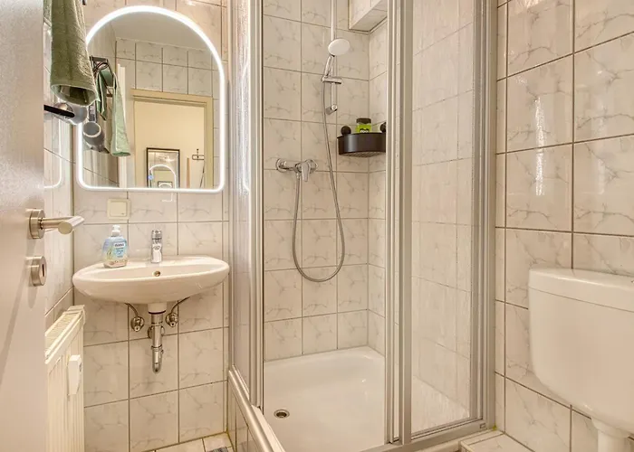 Larooms - Ws02 - Voll Ausgestattetes Studioapartment - Waschmaschine - Parkplatz - 5 Min Bis Leuna * Merseburg