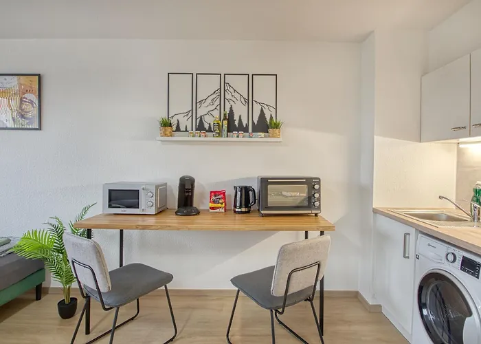 Larooms - Ws02 - Voll Ausgestattetes Studioapartment - Waschmaschine - Parkplatz - 5 Min Bis Leuna Lägenhet