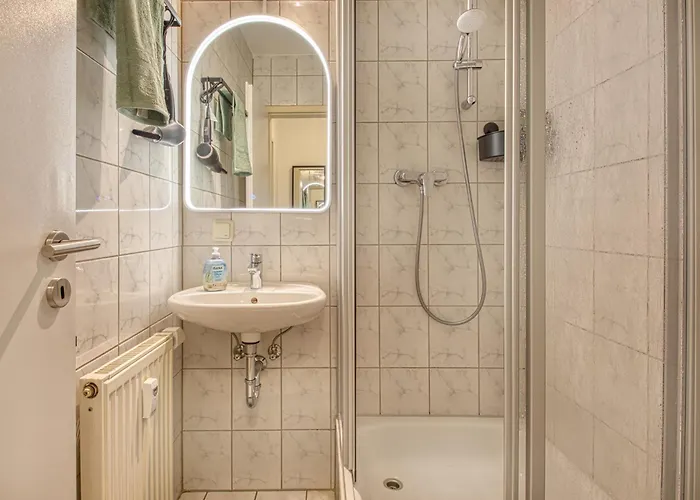 Larooms - Ws02 - Voll Ausgestattetes Studioapartment - Waschmaschine - Parkplatz - 5 Min Bis Leuna Lägenhet Merseburg